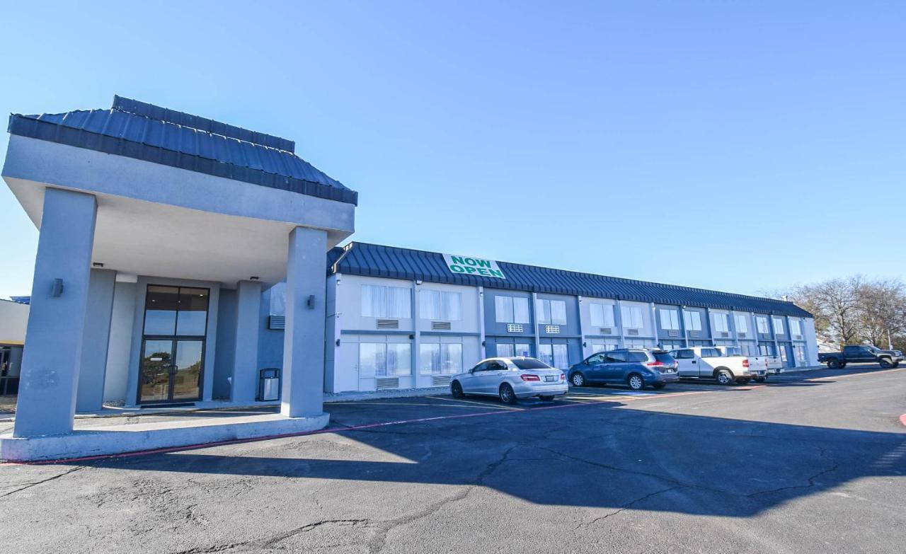 Quality Inn & Suites Sulphur Springs Eksteriør bilde